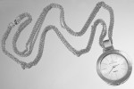 Klasyczny Okrągły Damski Zegarek Jordan Kerr Z Subtelnymi Indeksami Godzin Na Potrójnym Łańcuszku