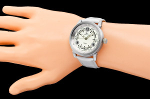 Uniwersalny Zegarek Gino Rossi Z Dużą Ozdobną Tarczą Na Długim Skórzanym Pasku - Biały