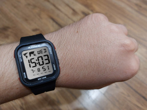 Zegarek Elektroniczny z Prostokątnym Wyświetlaczem XONIX - Damski / Dziewczęcy - 5 Alarmów Codziennych + Funkcja Drzemki - Stoper - Timer - Podświetlenie - Wodoszczelny 100m - Sportowy