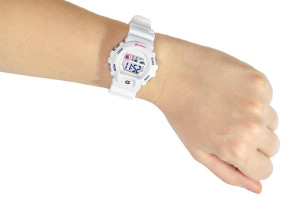 Biały Uniwersalny Zegarek Sportowy MINGRUI - Nowoczesny Wzór - Cyfrowy z Podświetleniem - Wielofunkcyjny - Stoper Budzik Data
