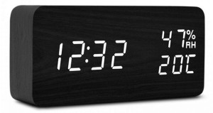 Drewniany Zegarek Budzik XONIX Na Baterie - Termometr, Wilgotnościomierz, 3 Niezależne Alarmy, Podświetlenie Sterowane Głosem - Czytelne Cyfry - Czarny